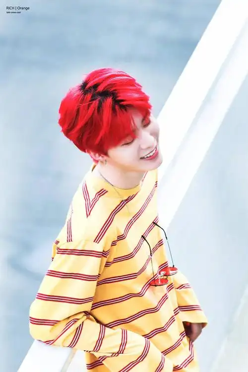 如玉山上行,光映照人——范丞丞笑容合集