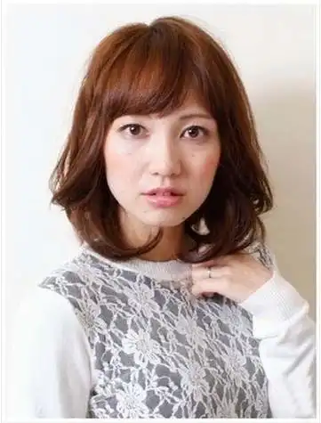 11款国字脸女生气质发型,看起来特别漂亮!