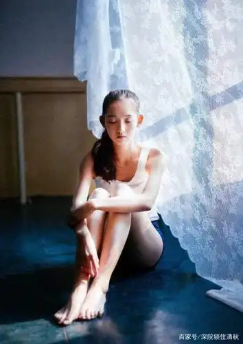 王玉雯的外形漂亮可爱,对待工作兢兢业业,认真敬业充满正能量!