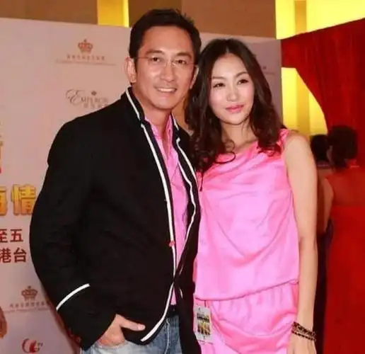 为何港星爱老牛吃嫩草难道只因为保养得好