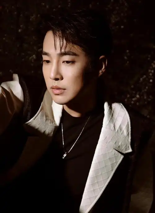 邹廷威造梦大片##邹廷威深秋光影写真