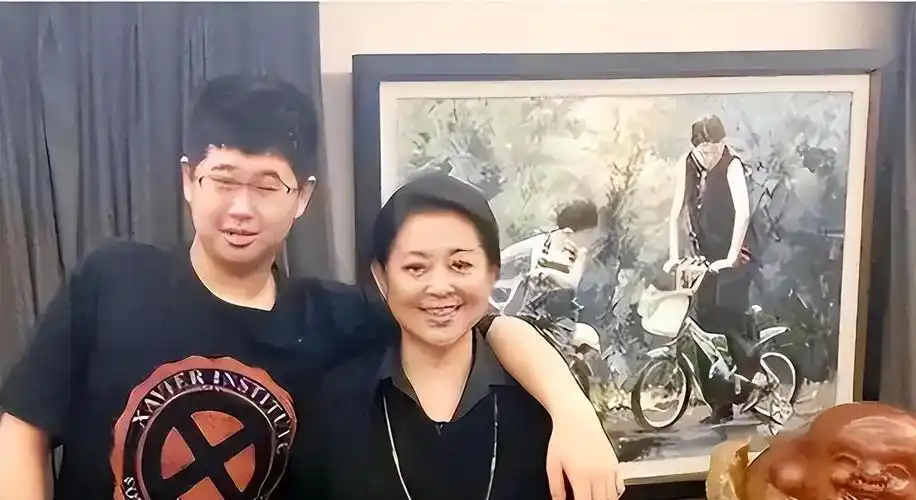 回顾王文澜与倪萍离婚弃生病儿子今70岁无人养老