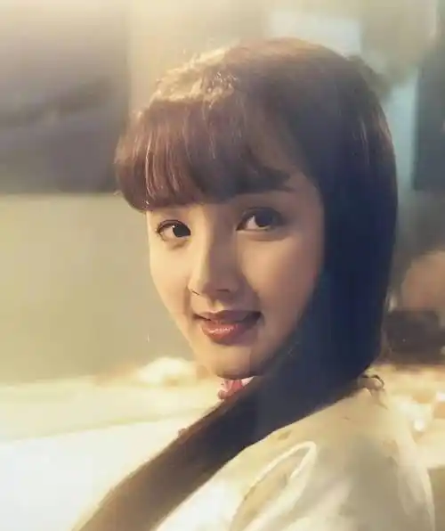 阮丹宁:20岁与陈道明饰演情侣,30岁出演最美甘宝宝后迅速退圈_离开