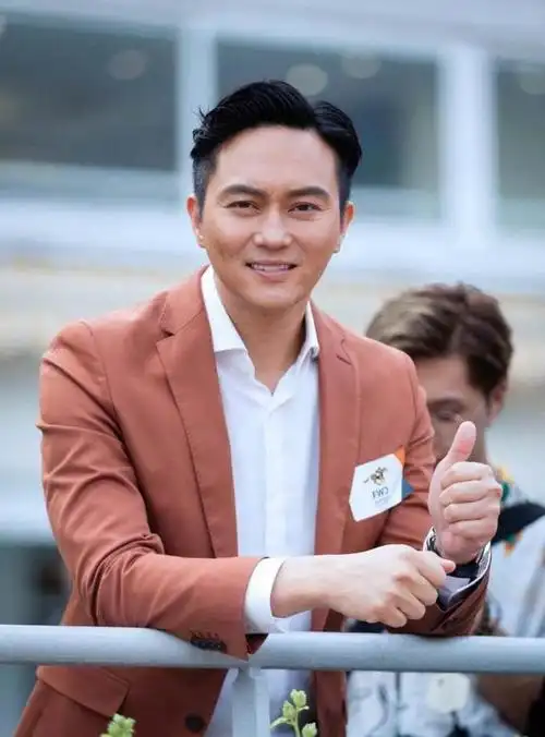 个子矮的男明星及身高(长得显矮的6位男星)(1)