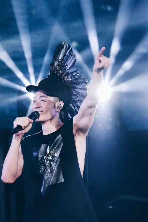 周柏豪演唱会高清现场图片[7/7]_明星_美桌网