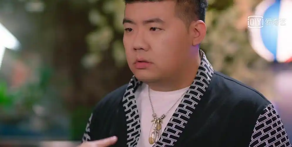 有人知道《恋上喵星人》里的尤宪超么?他不是说相声的吗!