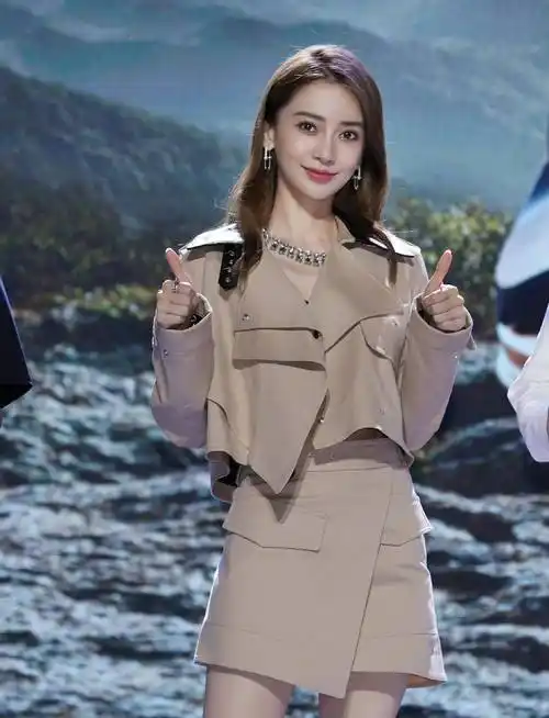 杨颖早期素颜拍摄花絮曝光,无美颜无滤镜素颜比现在还美_黄晓明_什么