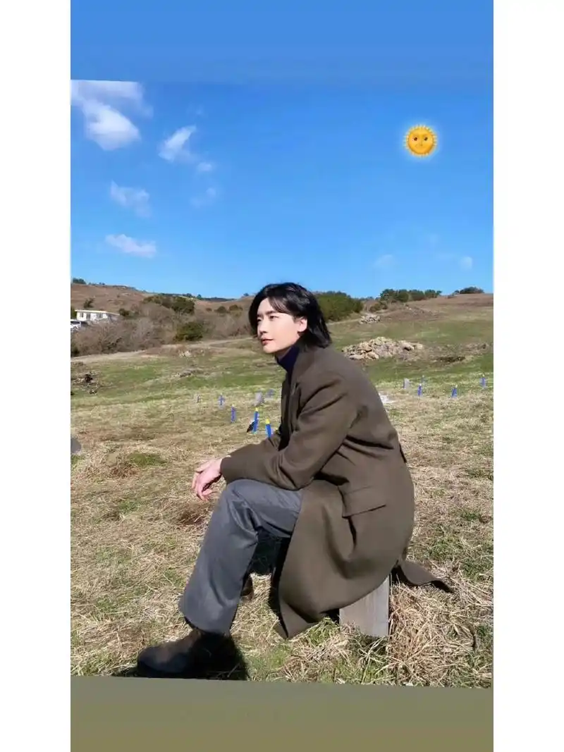 6/17 二硕更新ins快拍 长发造型 魔女2 #李钟硕ins动态更新# #人间