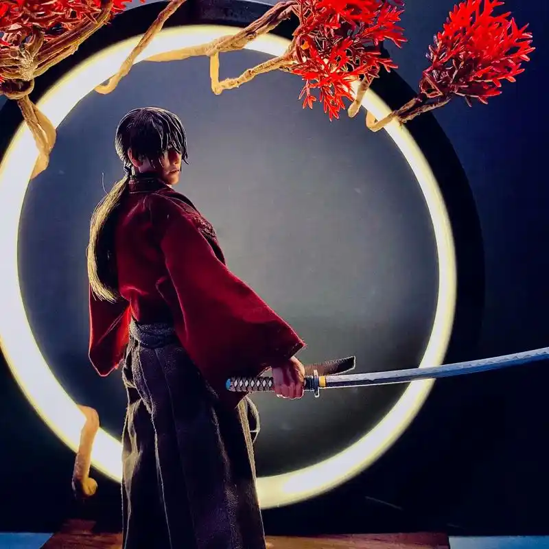 收刀龙鸣,逆刃入鞘,出鞘之即,高下立判  #浪客剑心 #绯村 - 抖音