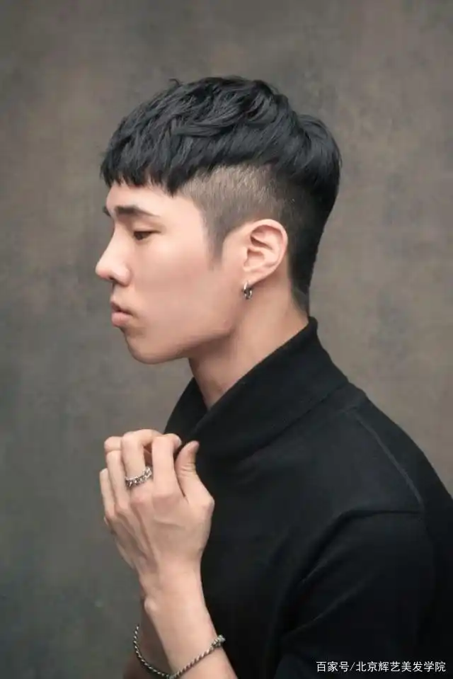 帅气易打理的男士发型推荐