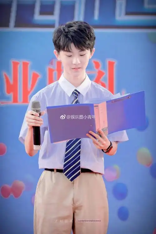 马嘉祺毕业典礼表现超棒啊,唱歌超级好听