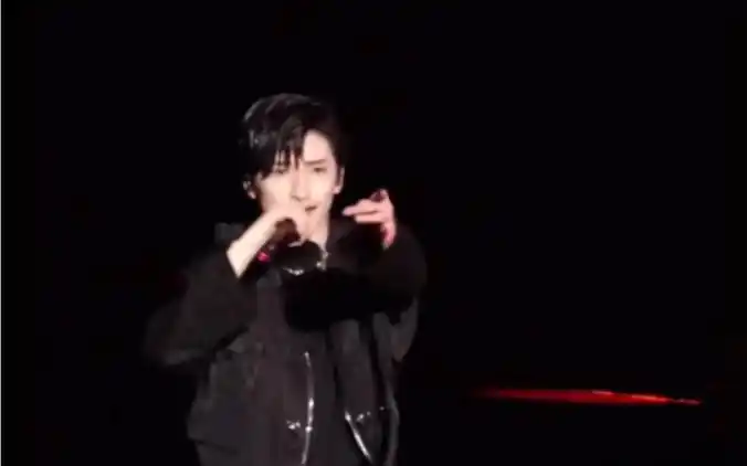 严浩翔《飘向北方》直拍