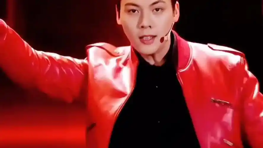 陈伟霆笑容甜度满分真的很帅有没有被撩到