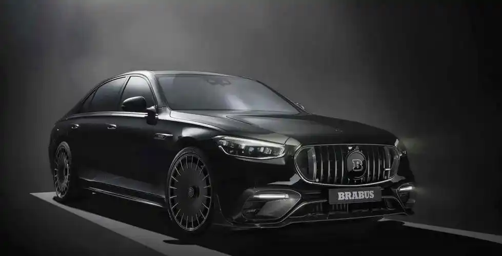 【brabus巴博斯推出全新奔驰s63升级案例】该车命名为brabus 930