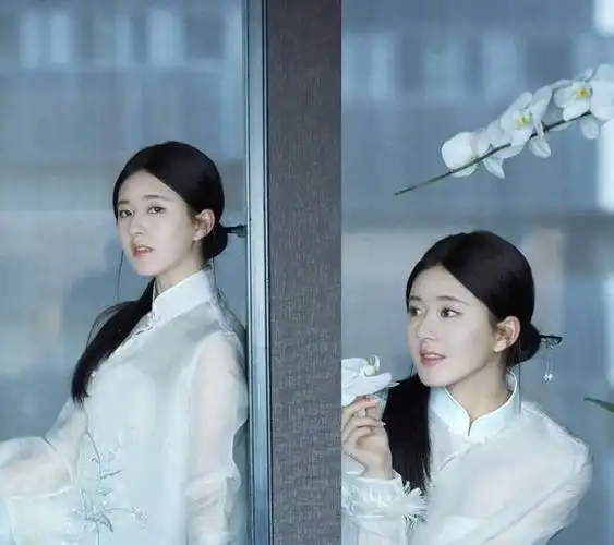 星光大赏都姓赵但是反差太大赵露思太素赵丽颖终于摆脱土味