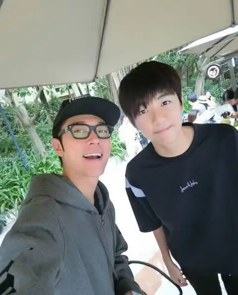 张镐濂成功出道表现优异不输范丞丞生父莫少聪隔空祝福