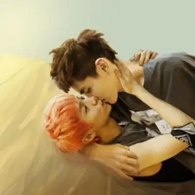 图鹿晗吴亦凡接吻照曝光两人关系亲如兄弟