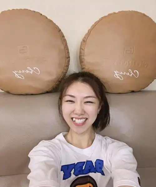 颜卓灵晒照网友虎牙妹好漂亮29岁的她一颦一笑令人心动