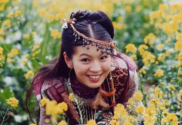 林月如的扮演者不是安以轩而是刘品言扮演的阿奴其实才是最初林月如的