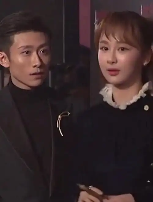 张一山与杨紫相聚,两人青梅竹马,魅力十足!