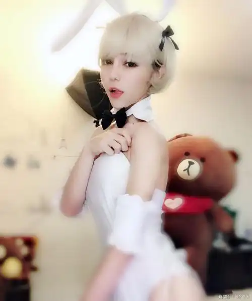 伪娘小银cos合集,其中兔女郎竟然看不到亮点,网友:下面是什么