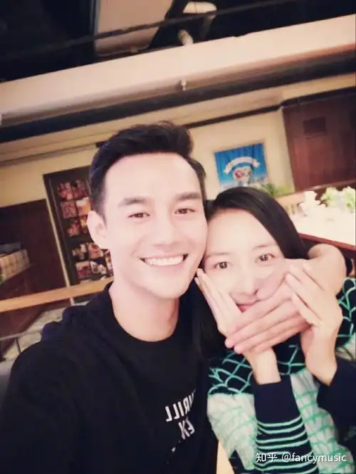 王鸥原本和张戈已经确定要结婚,袁姗姗甚至表示要去喝王鸥的喜酒了