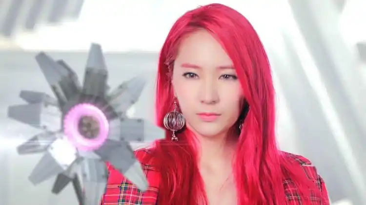 f(x)初智齿-惊艳的红发少女郑秀晶krystal - mangobaby - boice