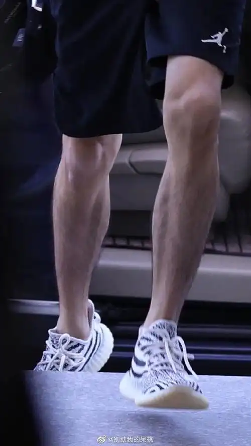 肖战腹肌好明显