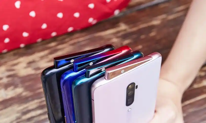 opporeno10倍变焦版四色图赏看完你最爱哪一款