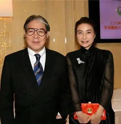 郭晶晶的4个身份:外界低估了她的地位,霍启刚非她不娶实属高攀_霍震霆