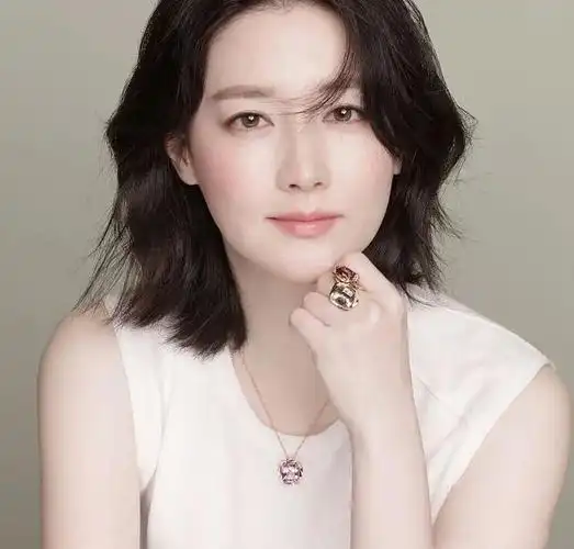 2022年韩国"10大最美女演员"排名,宋慧乔仅第8,金高银高居第5