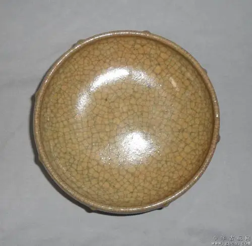 宋代哥窑鼓钉笔洗