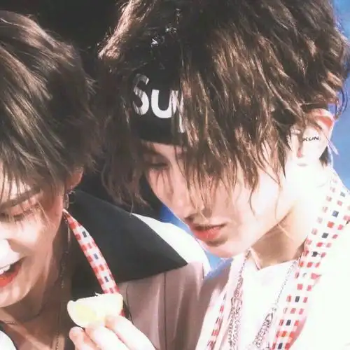 爱豆头像 ≮乾坤正道≯≮蔡徐坤朱正廷≯≮情头