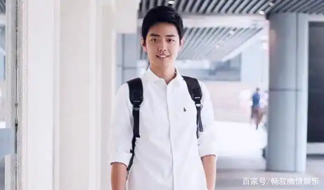 大学时期的肖战