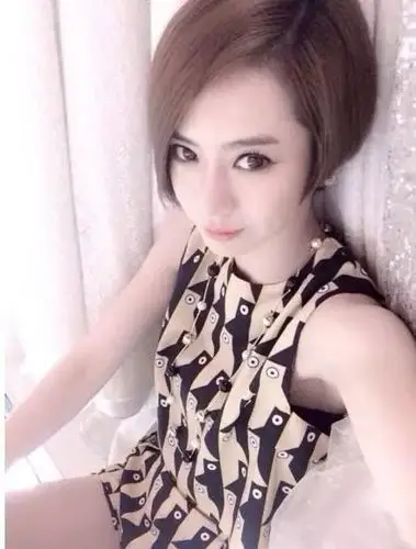 戚薇这是又回炉了吗?五官大变样,被网友认成萧蔷范冰冰韩雪!