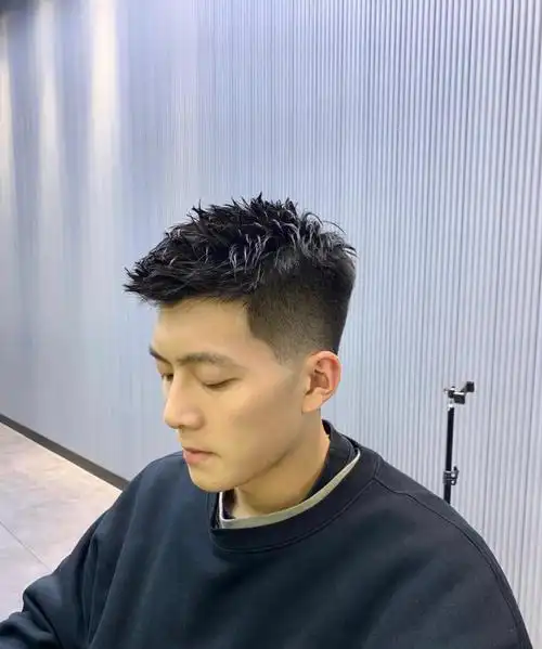 男生烫发  #免打理烫发  #发型  #男生变帅发型指南  #男士发型参考