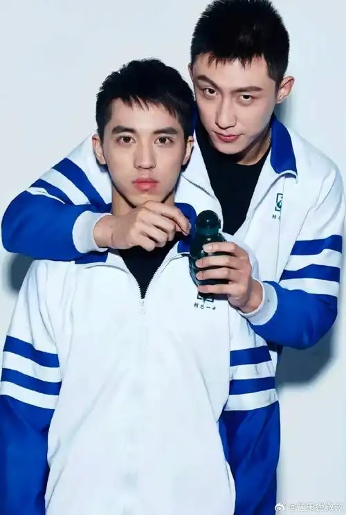 最癫站姐#  一年一次发癫机会,怕有人还没看过黄景瑜,许魏洲早期拍摄