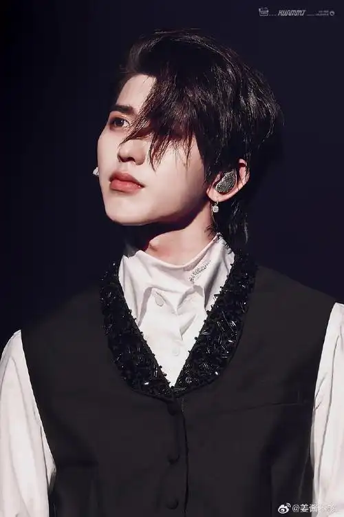 蔡徐坤新歌afterglow##蔡徐坤新歌hugme