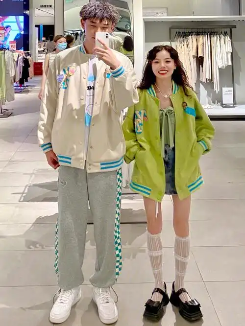 15377183身高差情侣05秋季叠穿绝绝子05