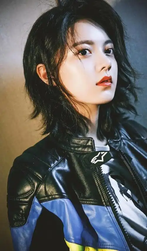 精美图集开端女主赵今麦