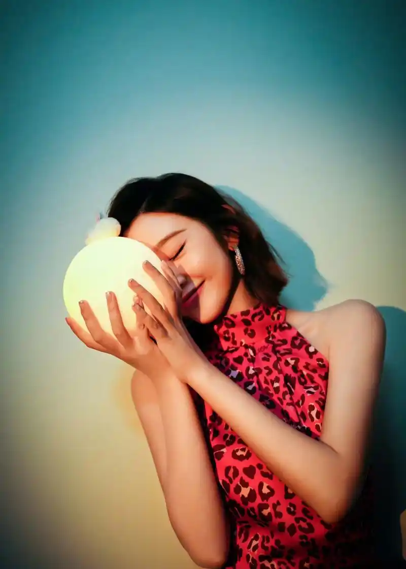 好想看一下唐艺昕留长发的样子啊,你想看吗?#唐艺昕# #养眼美女