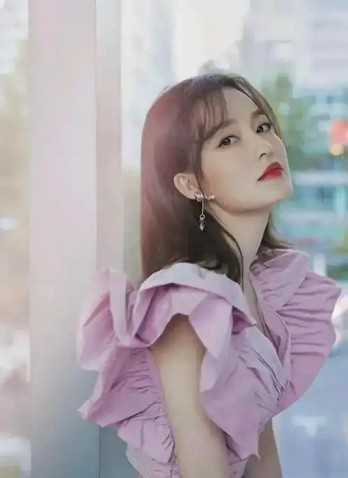 李沁明星壁纸47