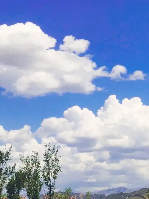 只要有梦想^o^就会升起幸福的云朵