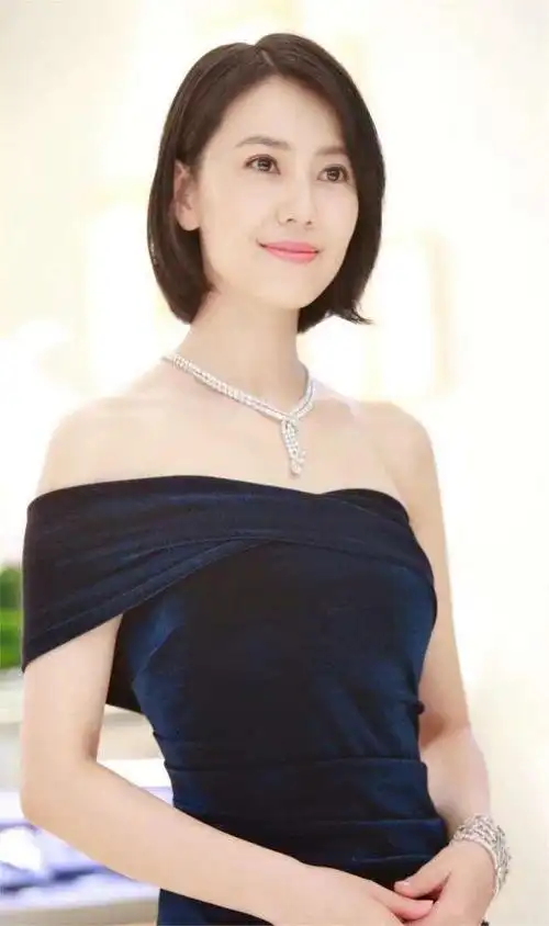 八位娱乐圈一眼万年的短发女明星,秦岚刘亦菲,个个美到窒息!