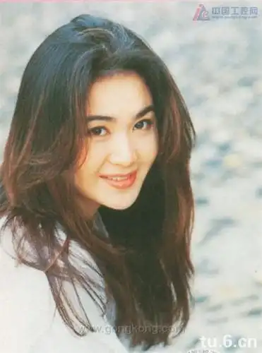 你年少时候的那个她又是谁呢