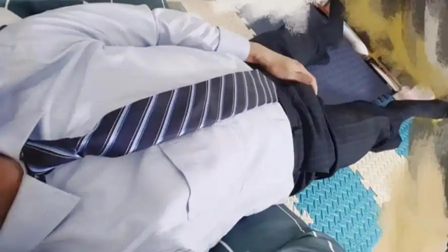 穿西装打领带商务应酬醉熏回来等你对我做什么