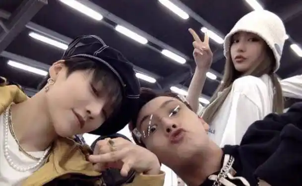 收官照,欧阳娜娜被拍成1米5,范丞丞及时救场_陈伟霆_刘雨昕_嘉宾