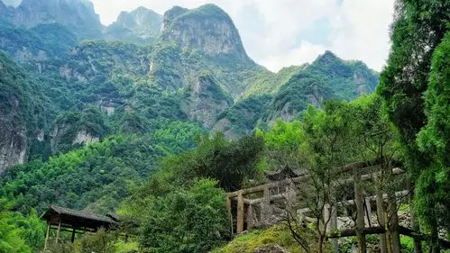 《神雕侠侣》剧组竟然在门票只要15块钱的景区取景