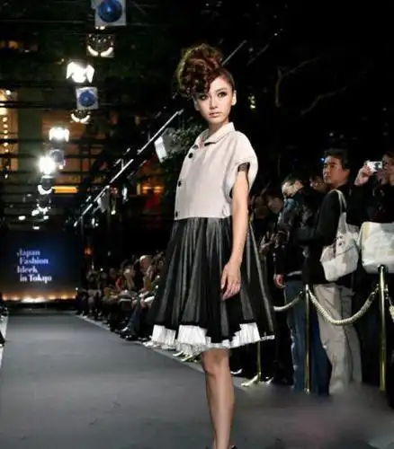 angelababy早期日本走秀照曝光 和现在判若两人