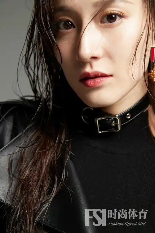 艺术体操女神张豆豆拍摄时尚大片 猫系女友气场全开